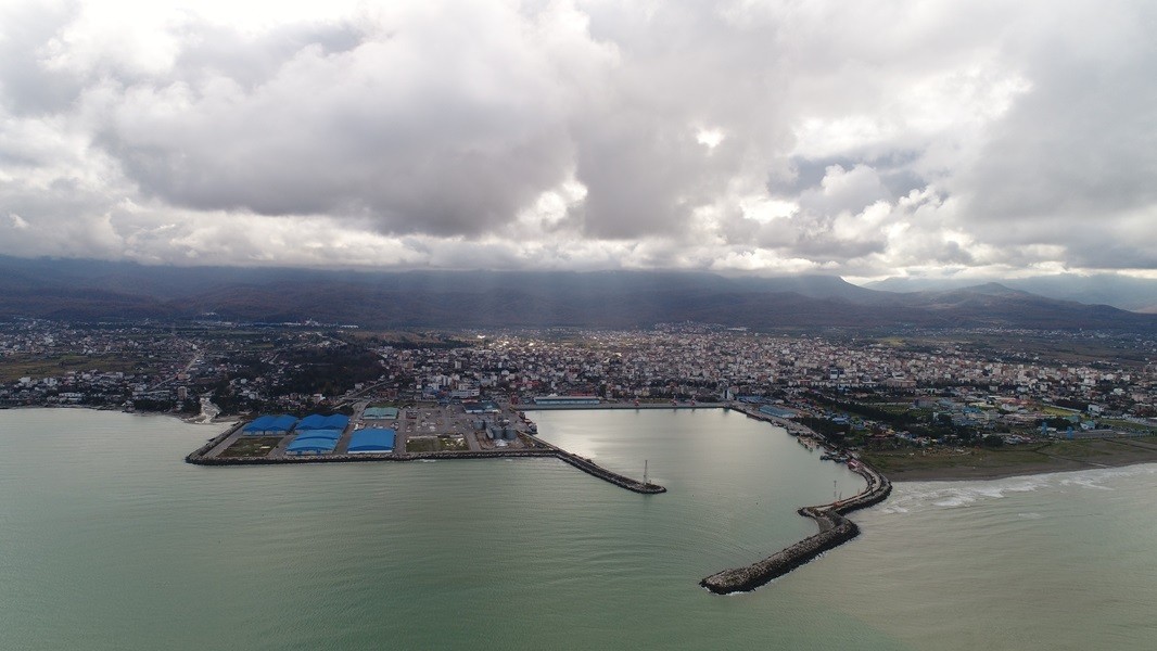 کاهش آب خزر جدی است، اما برخی مسئولان هنوز آن را باور ندارند